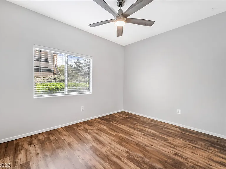 2291 W Horizon Ridge Pkwy #6136 — Photo 17