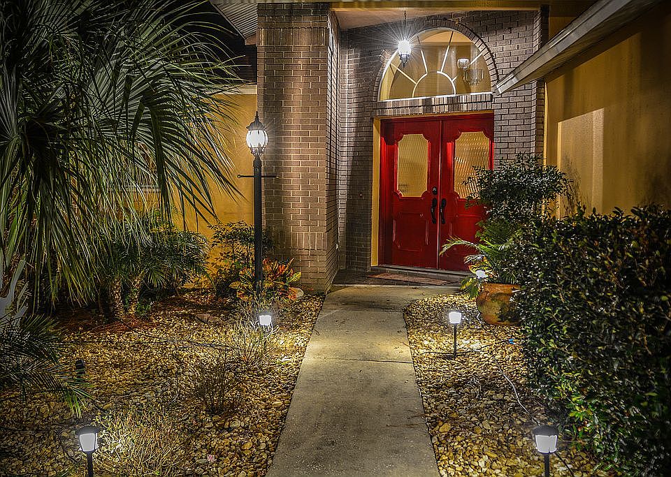 2nd image of 3824 W Northcrest Ct