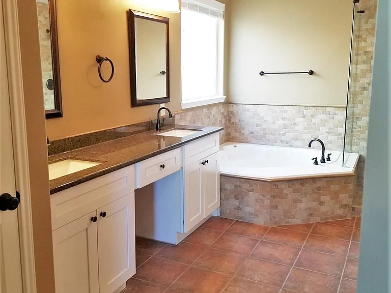 2103 Blue Water Bay Dr — Photo 26