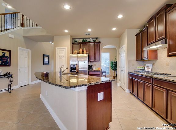 4th image of 11919 Jasmine Way
