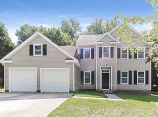 3834 Saxonbury Way, Charlotte, NC 28269