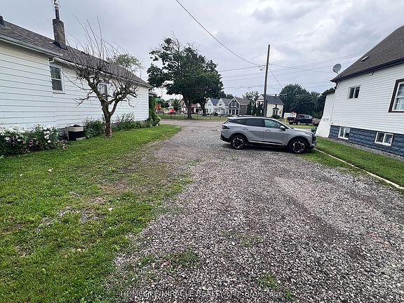 3rd image of 5470 Lewis Ave