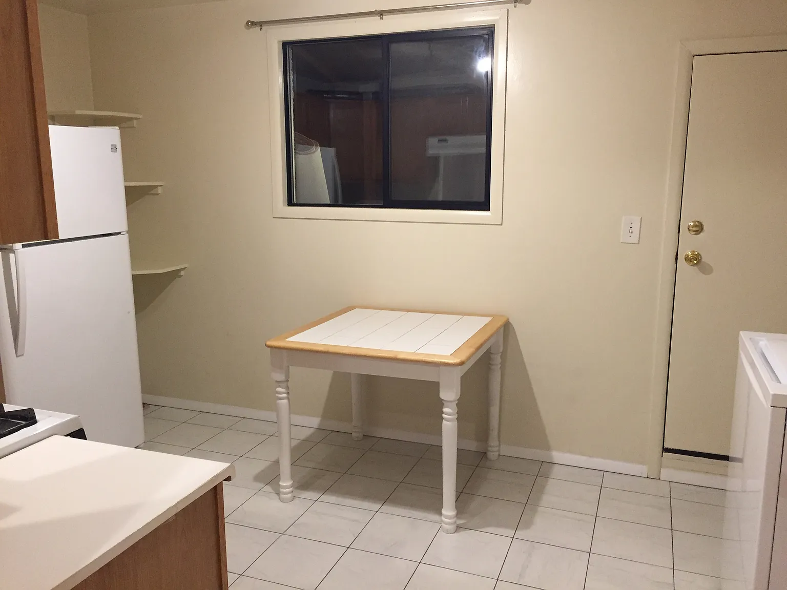 4 bed, 1100 sqft, $1,000 — Photo 4