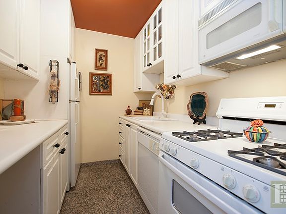 4th image of 420 E 64th St APT W2j