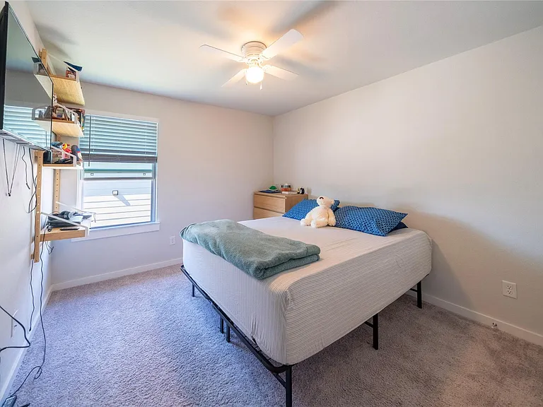 21802 Blue Daisy Ct — Photo 39