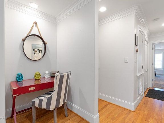 5th image of 305 S Lake Park Boulevard #105