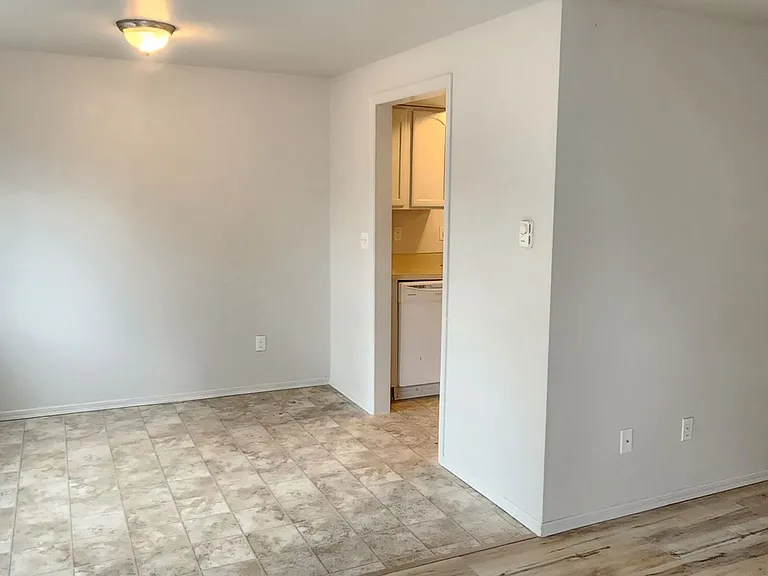 Central Everett 4-Plex — Photo 6