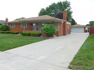 31450 Regal Dr, Warren, MI 48088