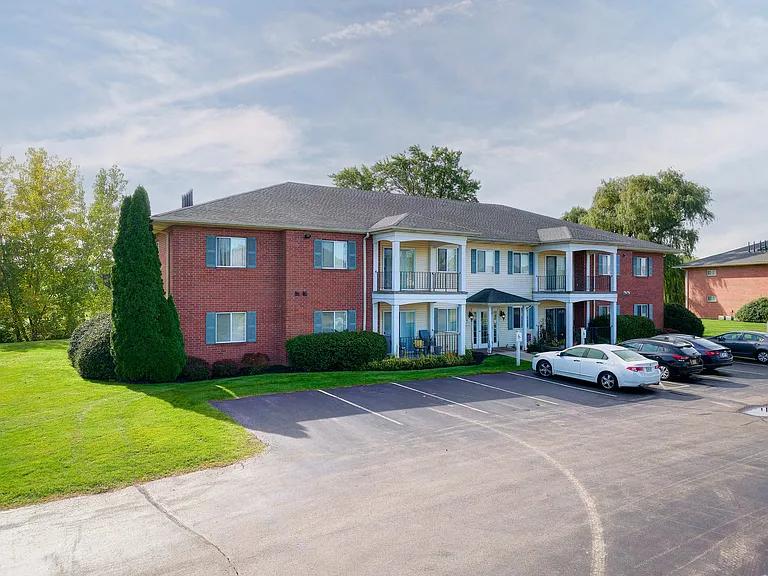 CenterPointe Apartments & Townhomes — Photo 51