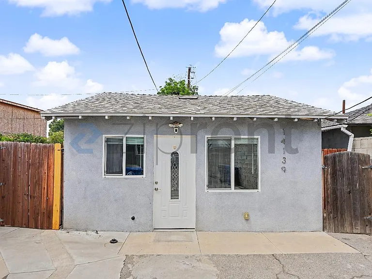 14139 Gault St — Photo 1
