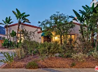 264 S Almont Dr, Beverly Hills, CA 90211