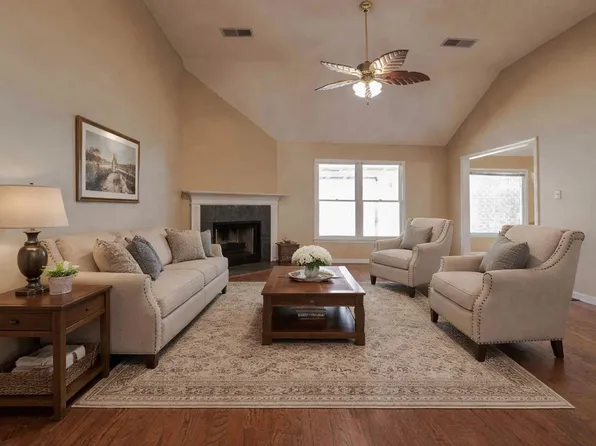 8594 Timber Creek Dr, Cordova, TN 38018