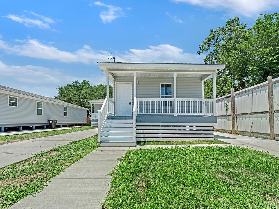 1st image of 3622 Tournefort St