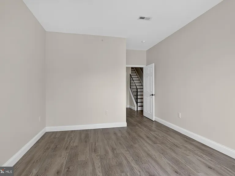 519 N 11th St #B — Photo 20