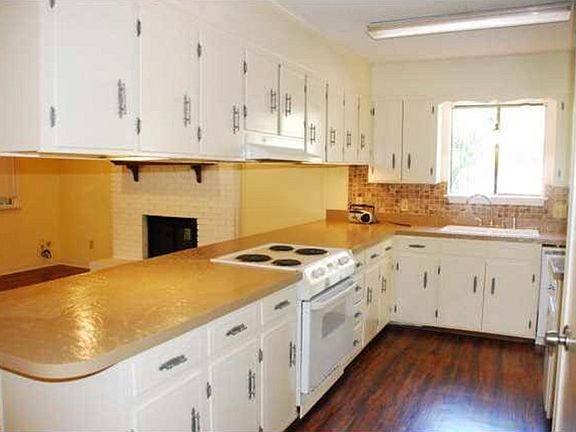 5th image of 2810 Whisper Oaks Dr
