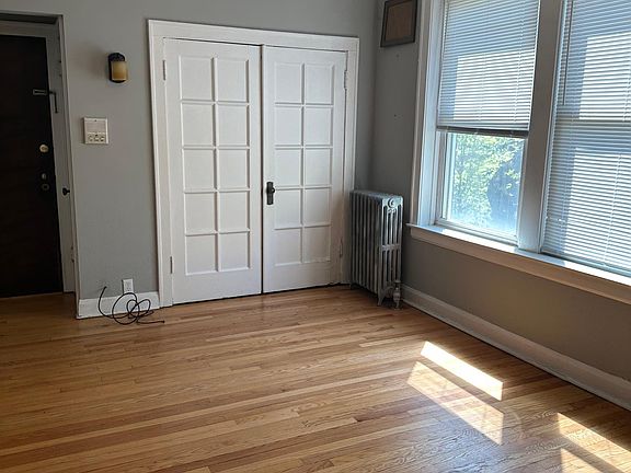 4th image of 5007 N Rockwell St #2