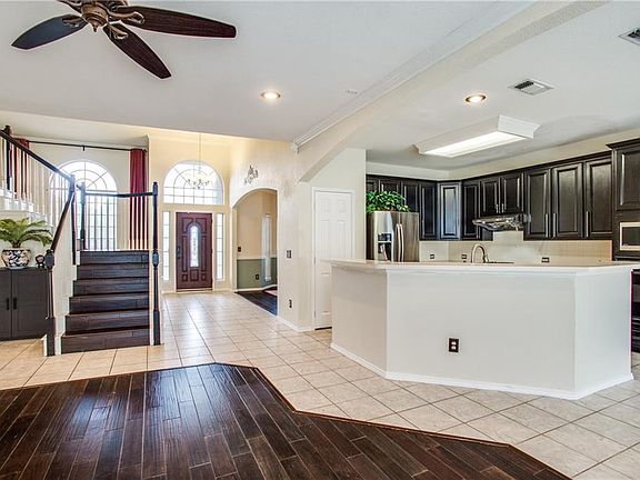 5th image of 3303 Naples Cir
