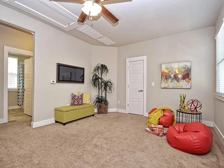 910 Banyon St — Photo 14