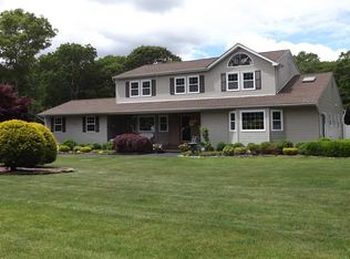 38 Carmen View Dr, Shirley, NY 11967