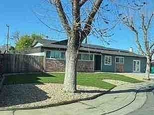 1st image of 147 Stirling Ct