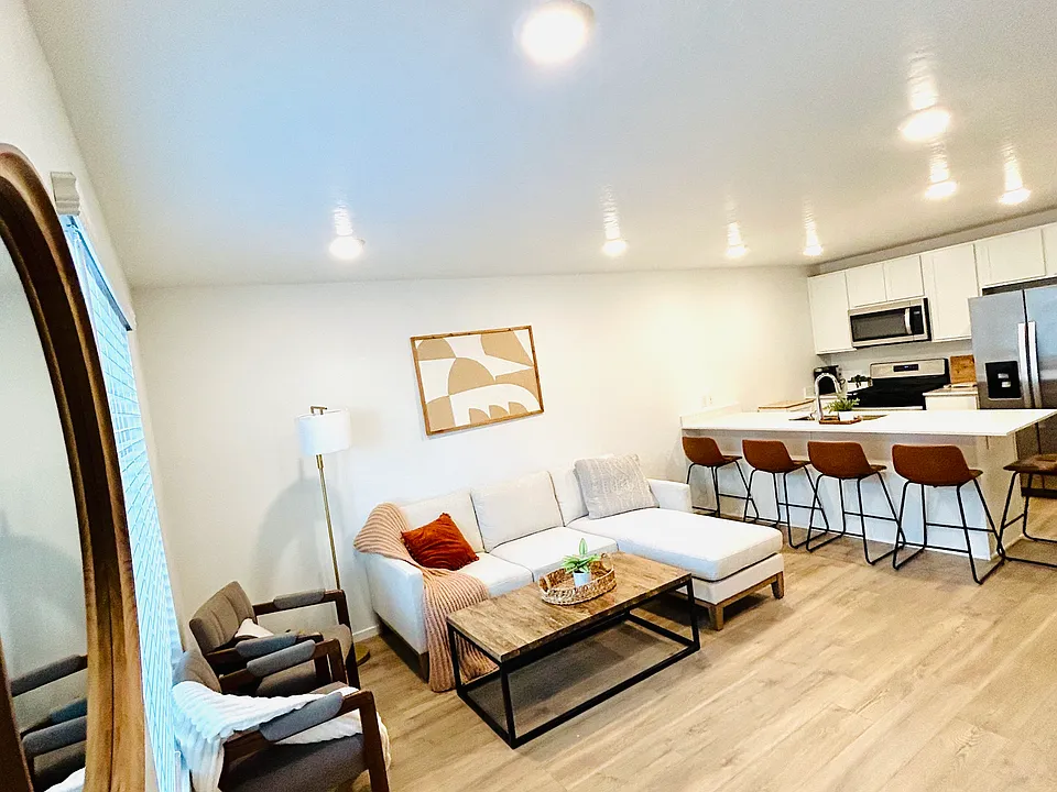 645 W 1920 S #1074