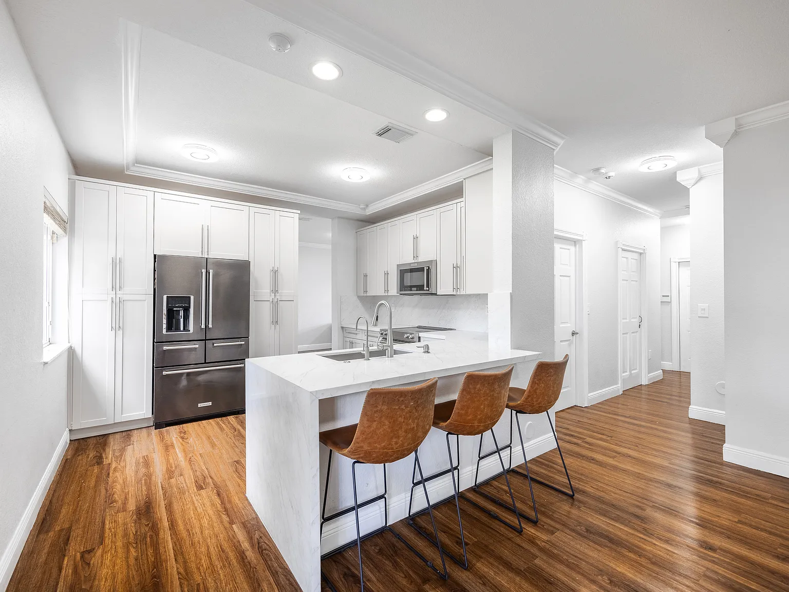 5 bed, 2624 sqft, $5,000 — Photo 4