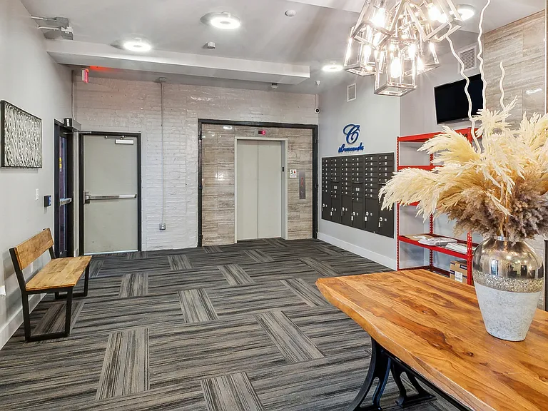 Crescendo Loft Apartments — Photo 56