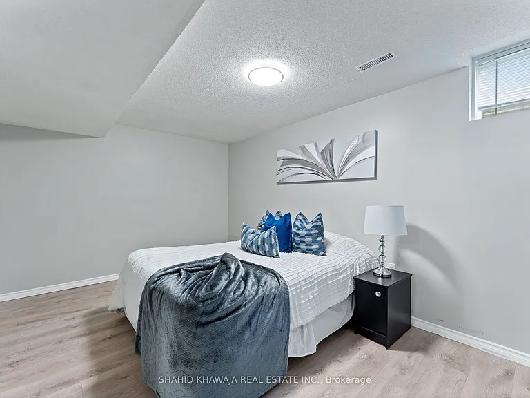 7282 Blackwood Mews — Photo 42