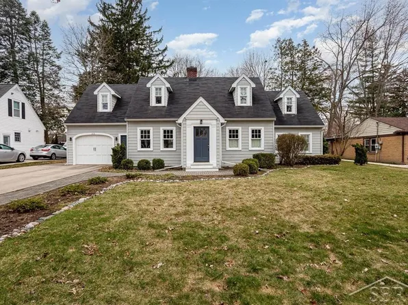 213 W Nelson St, Midland, MI 48640