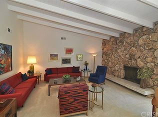 4520 Sendero Pl, Tarzana, CA 91356