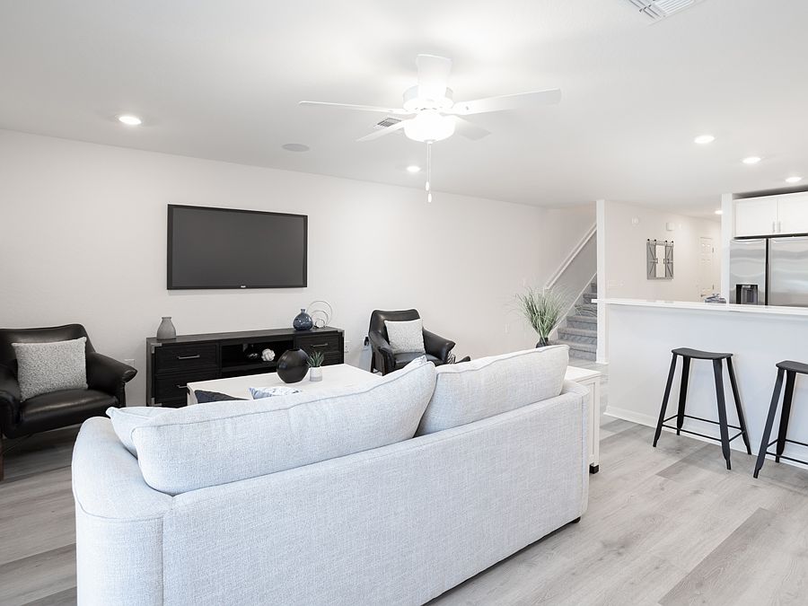 Move-in ready 3-bedroom townhome for sale in Plant City, FL