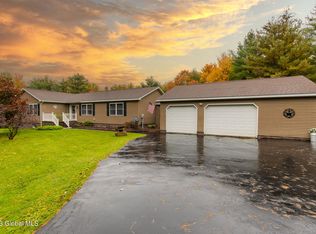 1110 Hillcrest Rd, Hannacroix, NY 12087