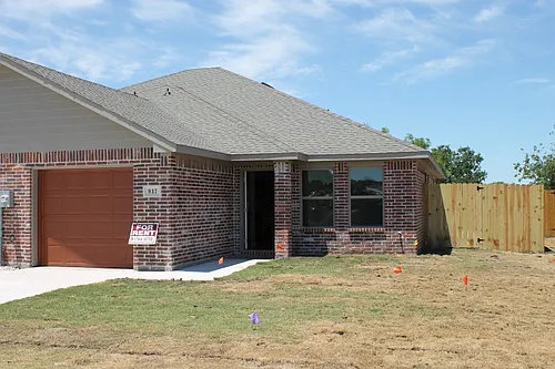 937 Robineta Ln Photo 1