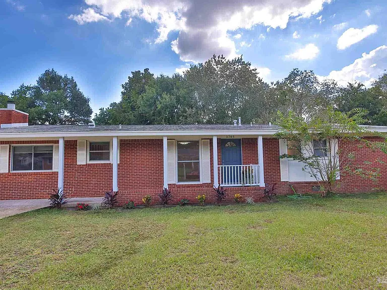 3795 Summer Dr — Photo 3