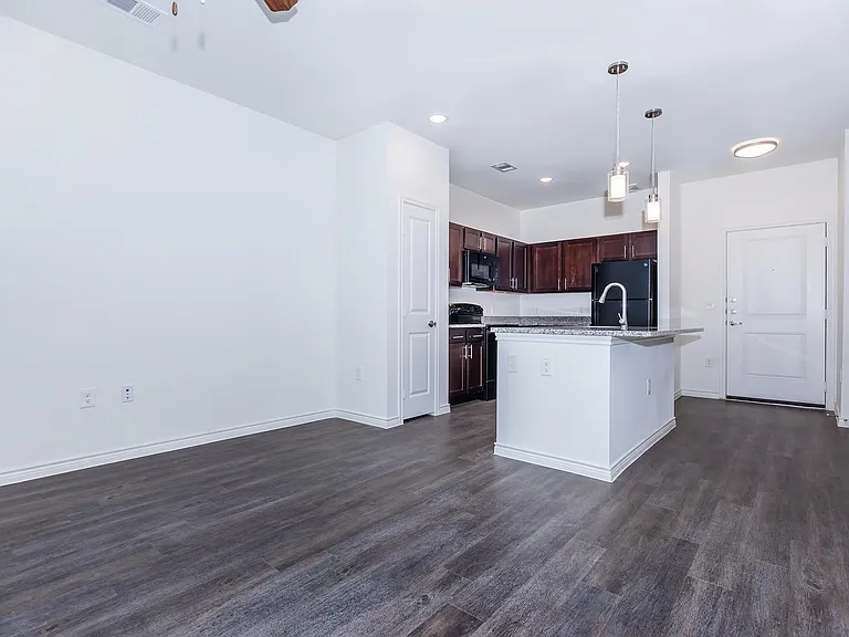 Richcrest Apartments — Photo 23