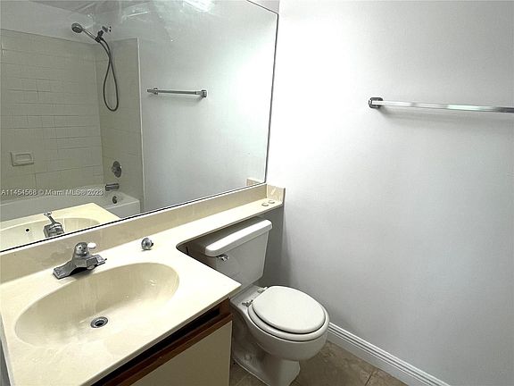 4th image of 5628 Rock Island Rd APT 191
