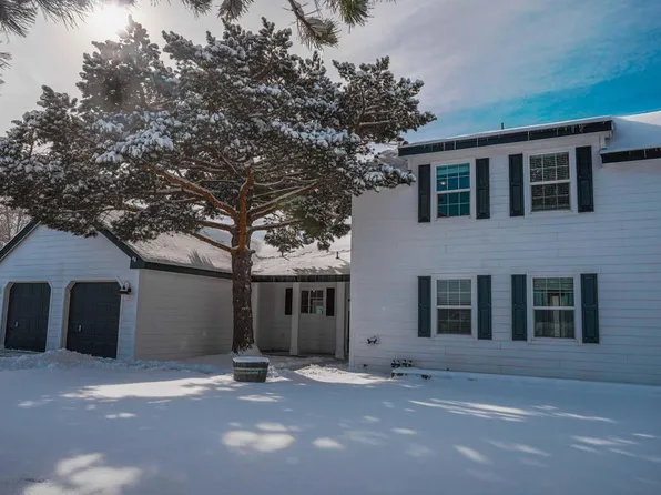 5922 Salk Rd, Carson City, NV 89706