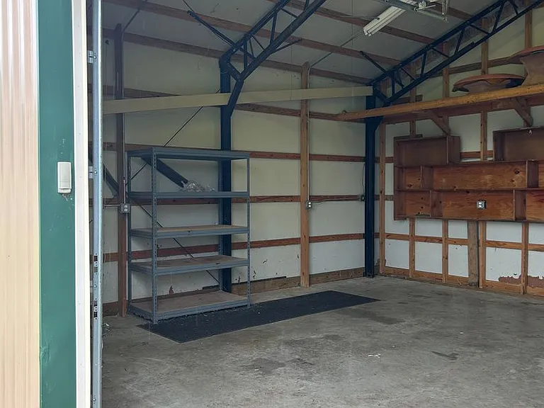 599 S Main St — Photo 32