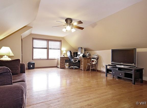 4th image of 35700 Linden Ln