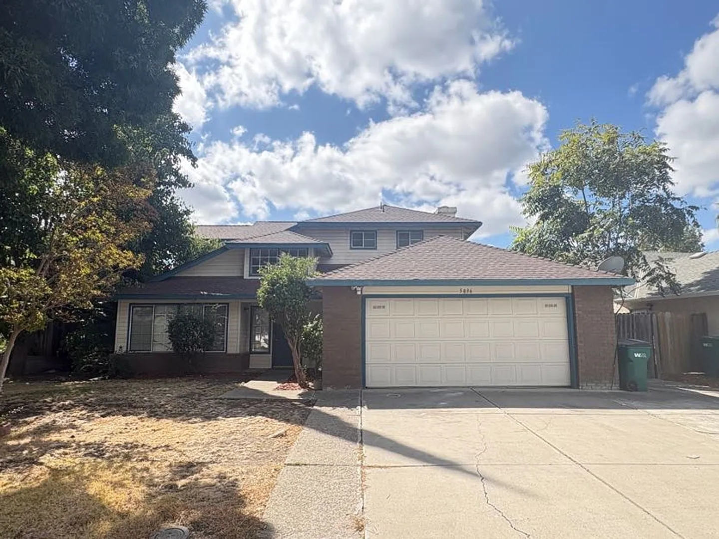 Spacious 2 Story, 3 Bedroom, 2 Bathroom Home — Photo 1