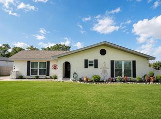 106 E Wayside Dr, Westlake, LA 70669