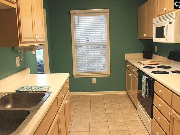 5th image of 50 Heritage Village Ln