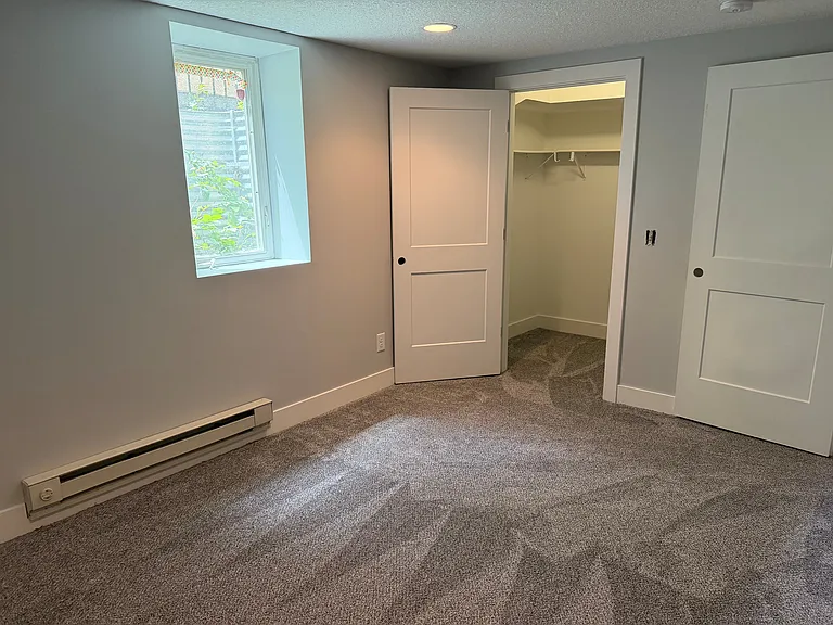 6046 Portland Ave — Photo 8
