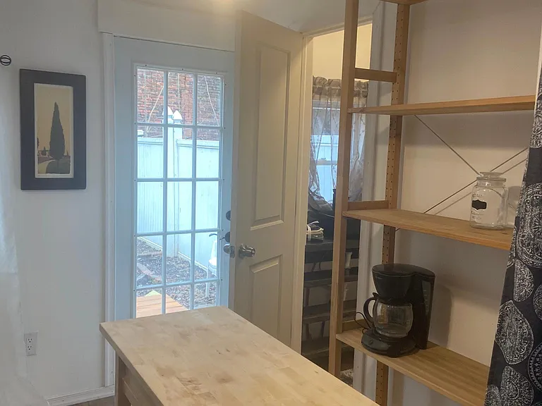 450 Belgrade St — Photo 7