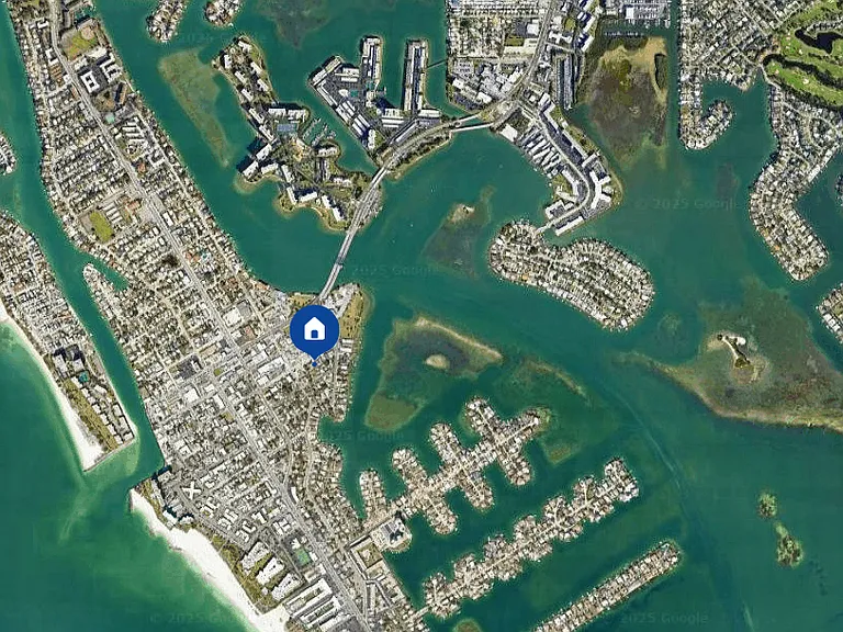 Gulf Beaches to the west just a few blocks, and Boca Ciega Bay and the Intercoastal a couple blocks to the east- paradise awaits.