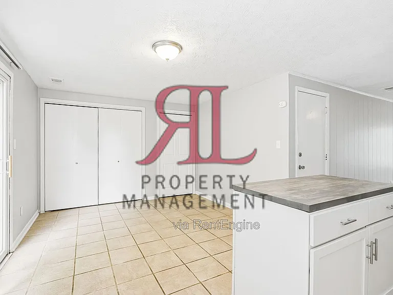 771 Redford Ave — Photo 8