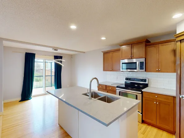 342 Evansdale Way NW, Calgary, AB T3P 0B2