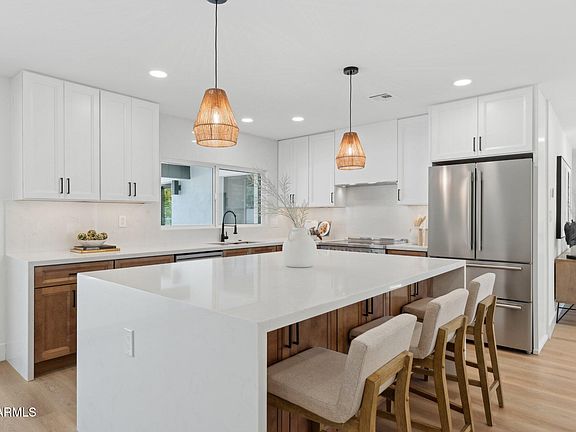 3rd image of 5030 E WINCHCOMB Drive