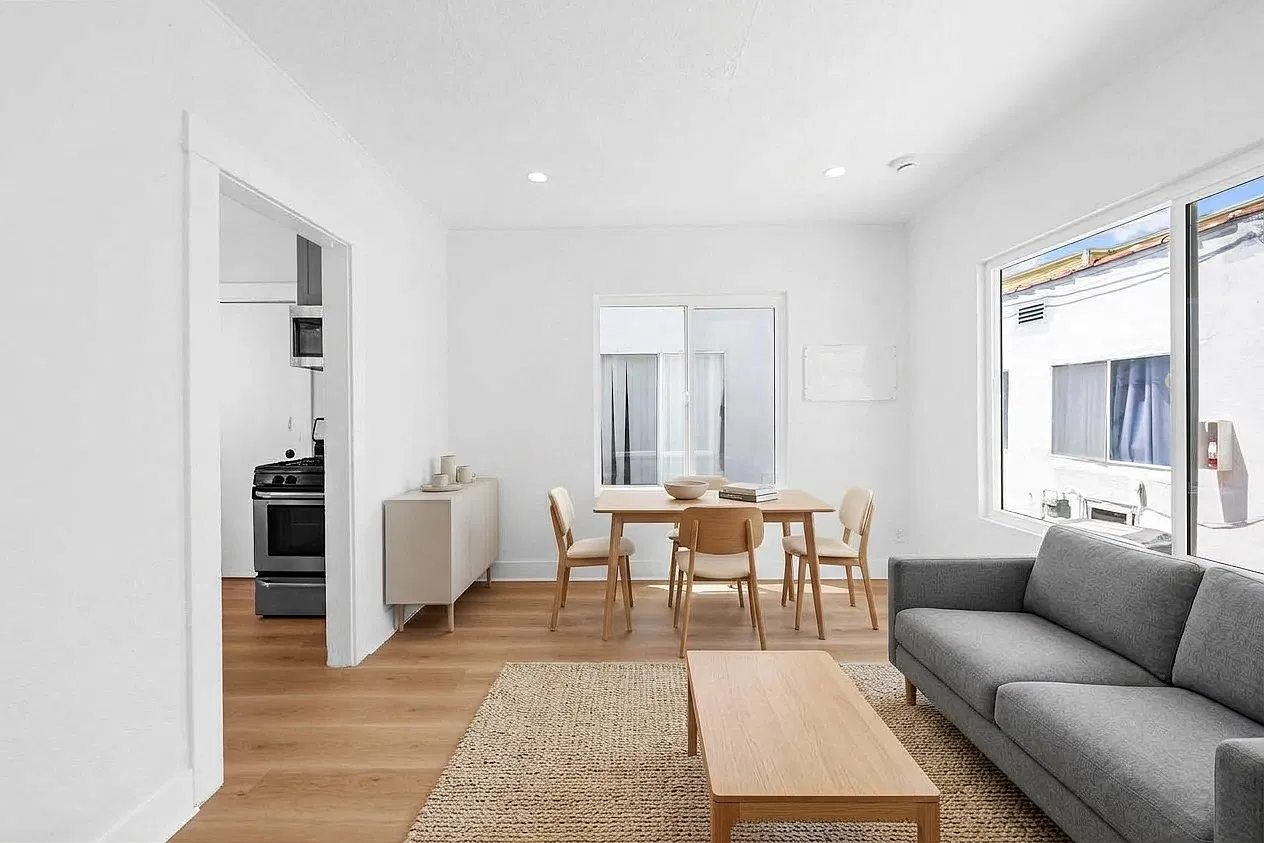 1326 1/4 Constance St — Photo 1
