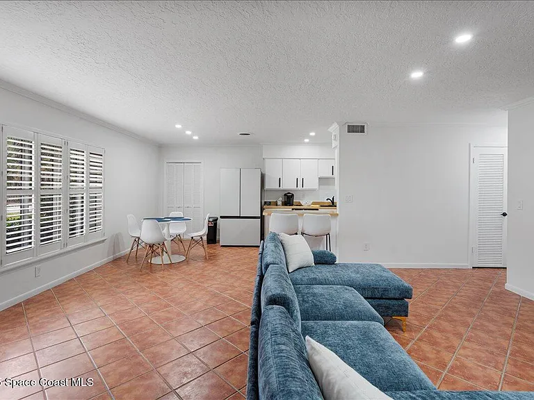 2175 Barracuda Ave — Photo 5
